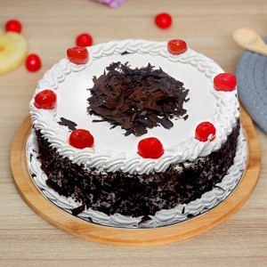 Black Forest Eggless Cake